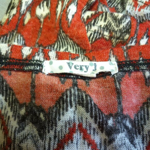 Very J., Red/white/black abstract long sleeve shirt - Picture 5 of 8